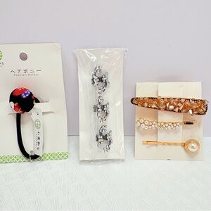 6for$20❤️Bundle Item. Elegant Hair Accessory Set with Floral and Pearl Accents